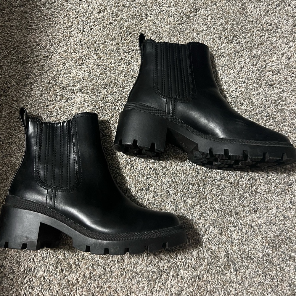 Black boots